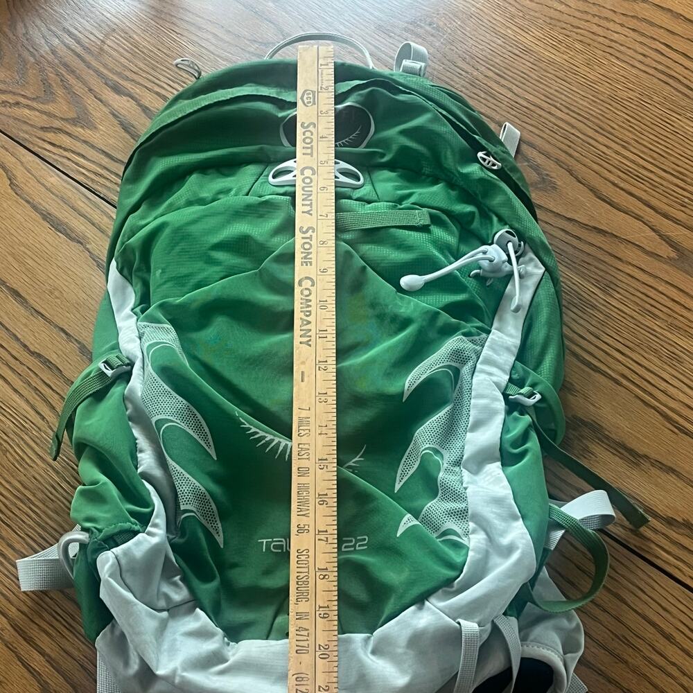 Osprey Talon 22 M/L 48-58cm Pack Green Backpack - Picture 4 of 6
